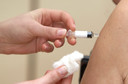 FDA aprova a primeira vacina contra o vírus sincicial respiratório (VSR)