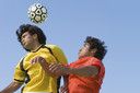 Jogadores de futebol têm 50% mais chances de desenvolver doenças neurodegenerativas